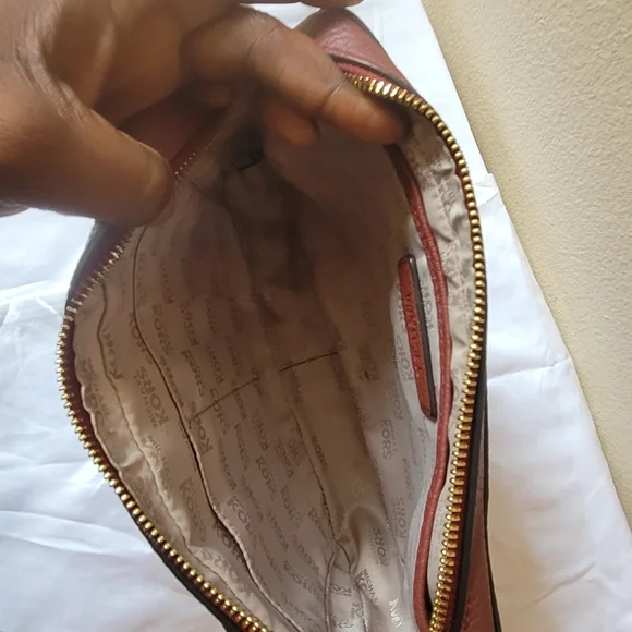 Michael Kors crossbody bag - Picture 8 of 16